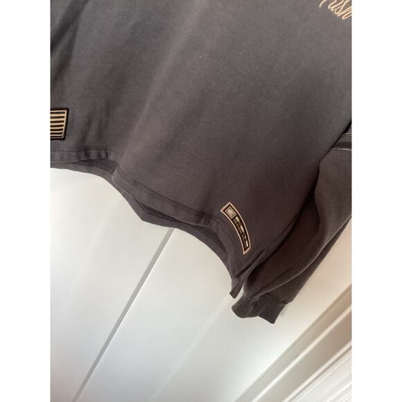 NWT Colosseum Women's Notre Dame Fighting Irish Crewneck Sweatshirt Gray Large - Picture 4 of 11